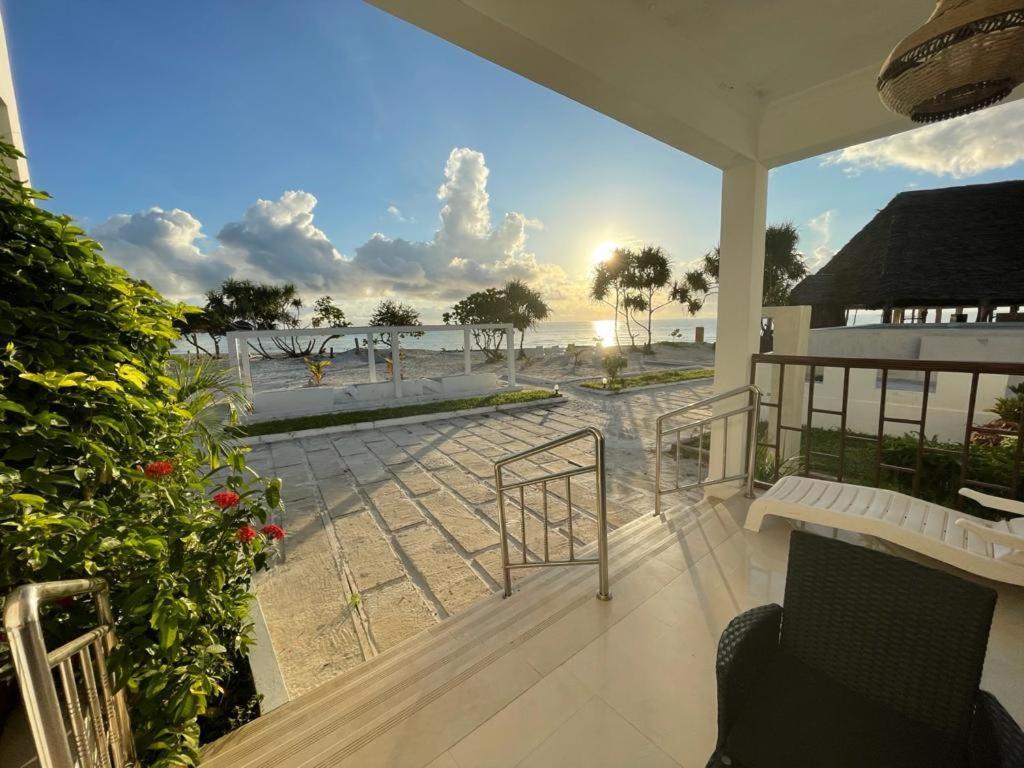 Jambo Beach Hotel Paje Esterno foto