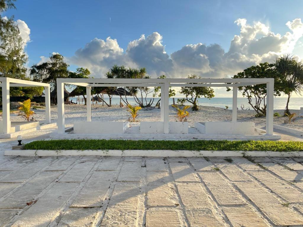 Jambo Beach Hotel Paje Esterno foto