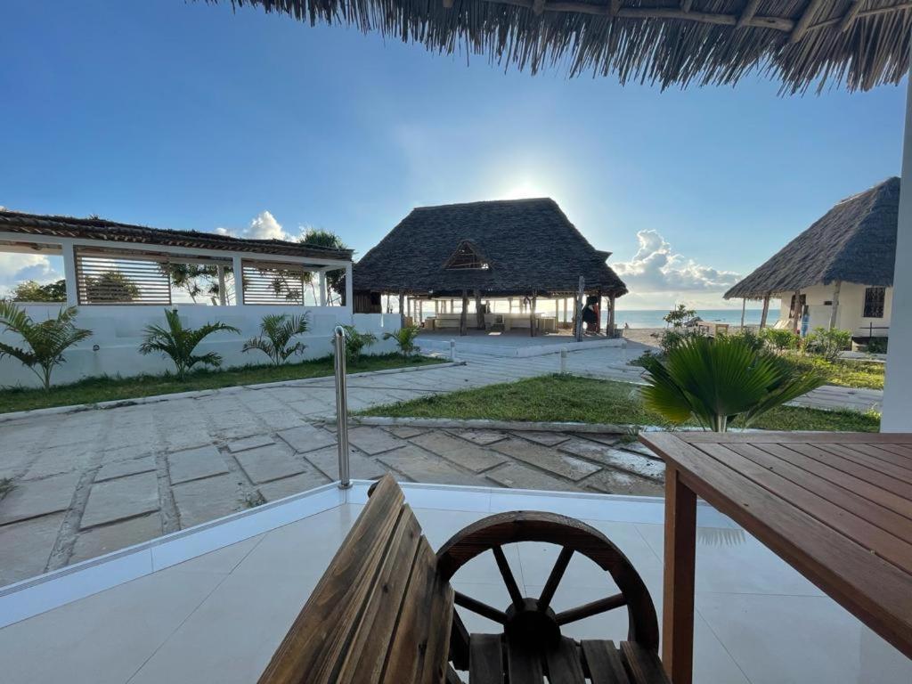 Jambo Beach Hotel Paje Esterno foto