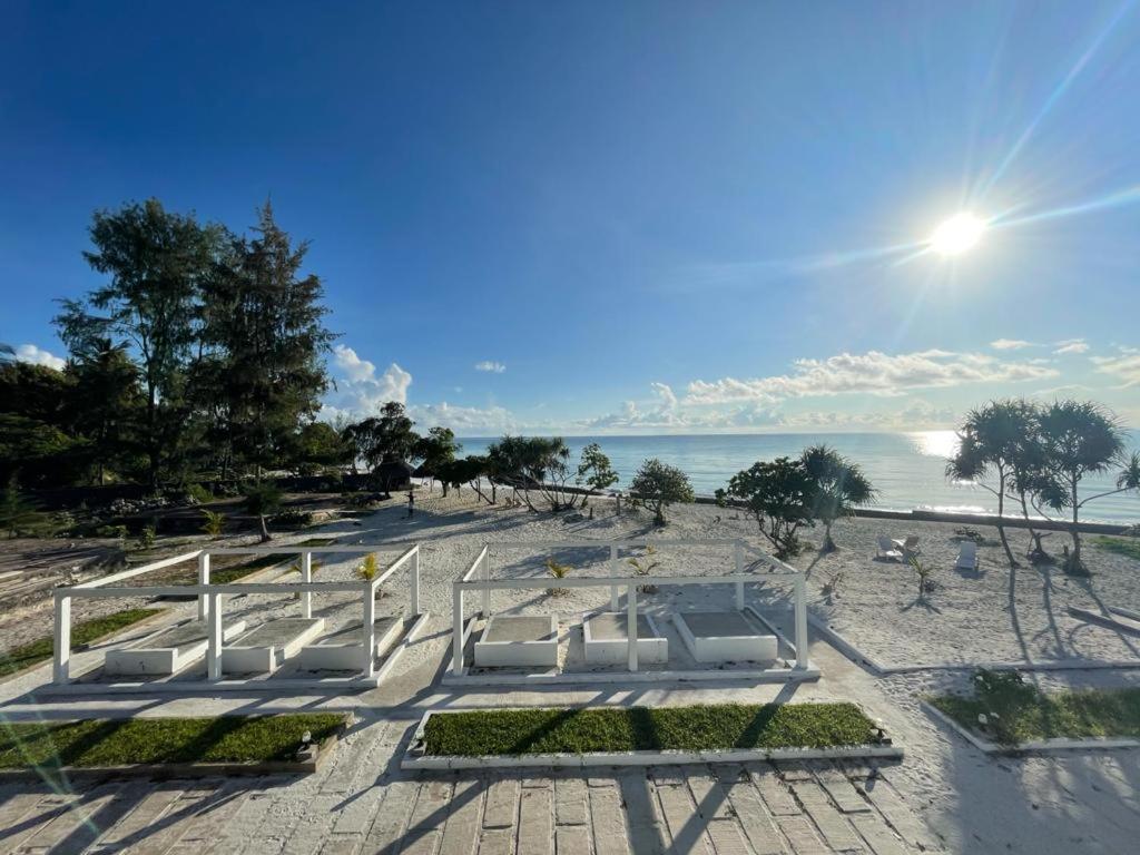 Jambo Beach Hotel Paje Esterno foto